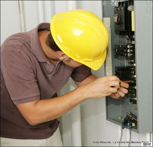 technicien electricien](/images/cms/medium/b689b229-a22c-41dc-9118-c034abd1df94.jpg "11970_02")