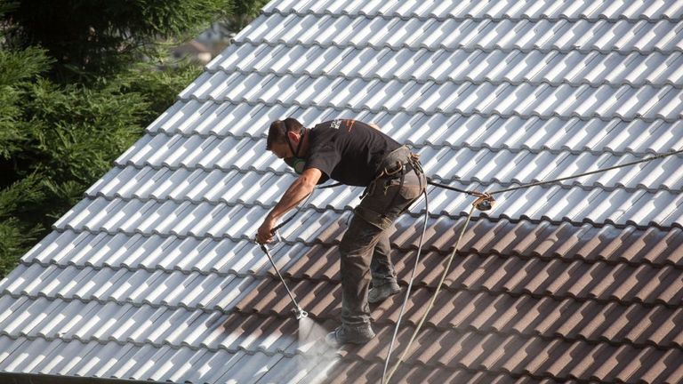 prix de l entretien toiture travaux com arrondie polycarbonate tuiles redland avec douille