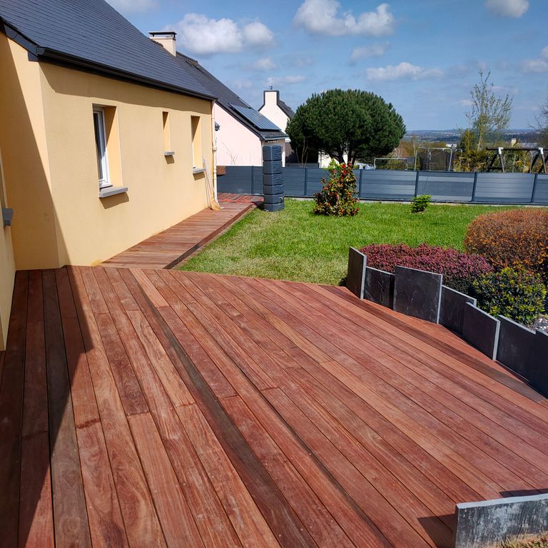 Terrasse en bois: Installation neuve; Bois massif; 28 m²