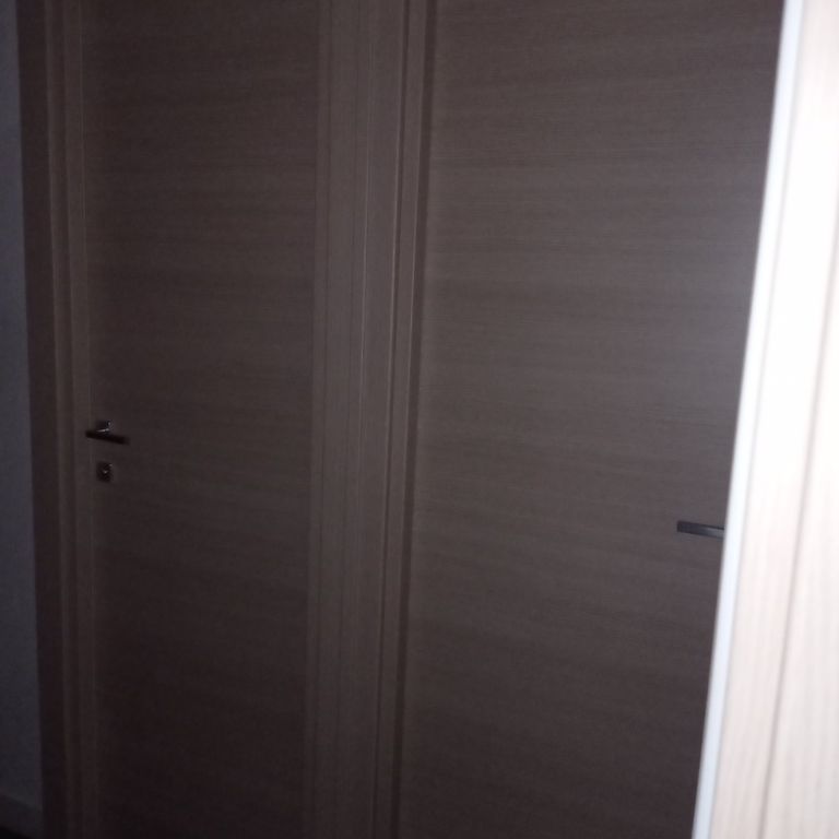 Porte d'intérieur : 4 portes; A définir