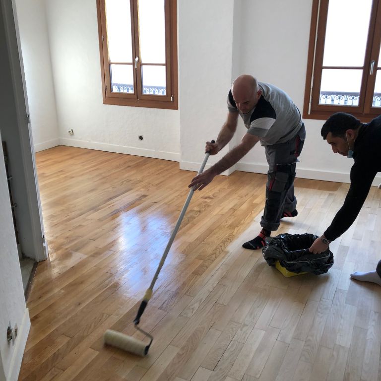 Rénovation d'un parquet : Ponçage; 1 pièce; je ne sais pas, regarde...