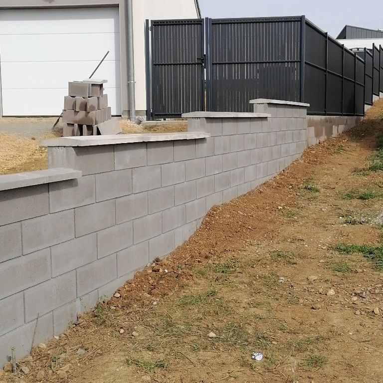 Clôture: Création d'une clôture; 40 m; Grillage