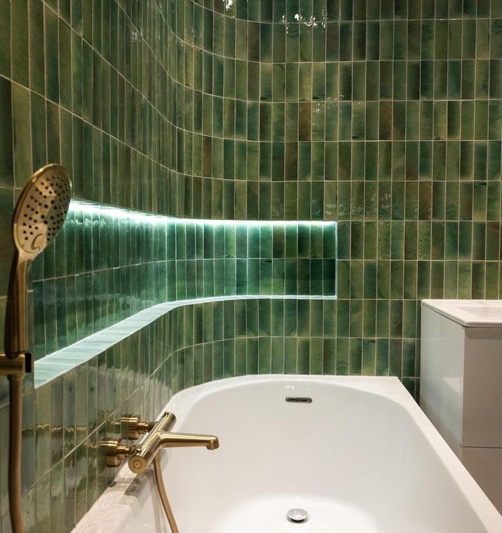 Installation sanitaires: Installation neuve; Lavabo, Douche, Baigno...