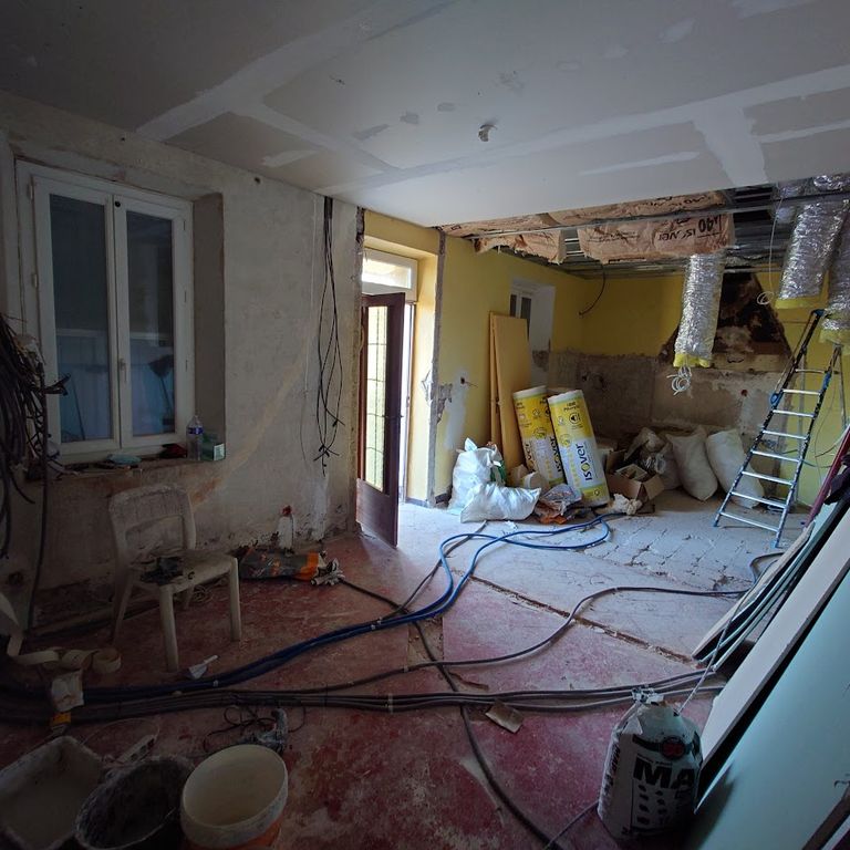 Rénovation appartement / maison: 80 m²; Rez-de-chaussé du bien exis...