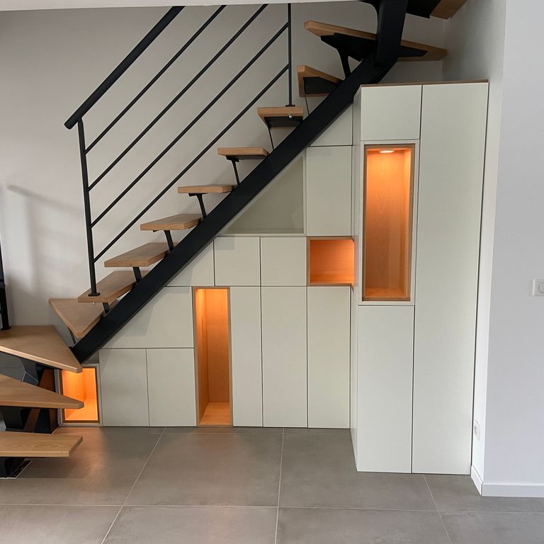 Aménagement placards ou dressing: 5 m²; Placard, Étagère