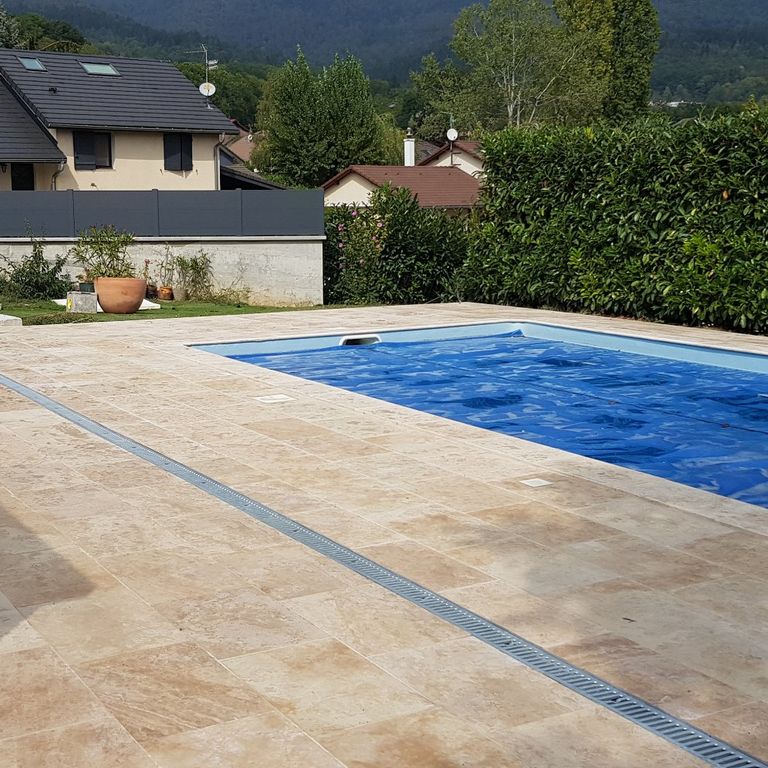 Pose d'un carrelage : Sols; 130 m2
