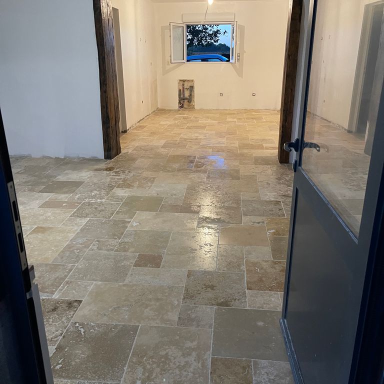 Pose d'un carrelage: Sols; 40 m²
