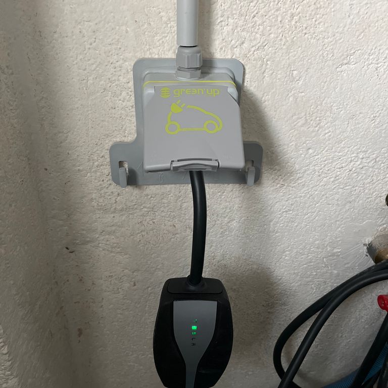 Petits travaux d'électricité: Apporter fil 10mm2 du compteur princi...