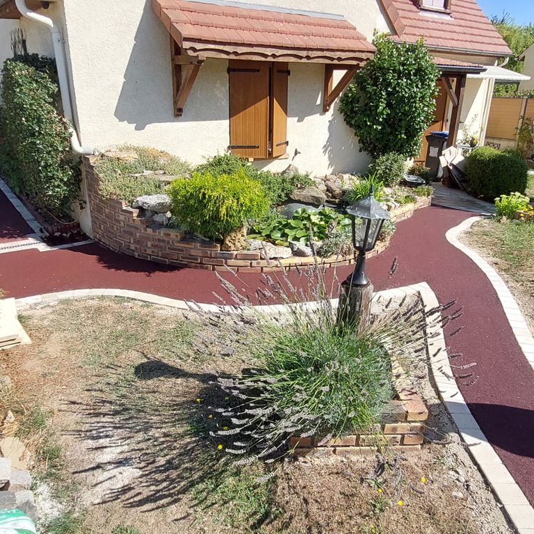 Goudronnage: Maison individuelle; Goudronner un chemin; 40 m