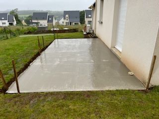 Petits travaux de maçonnerie: creation d'un mur de soutement; Extér...