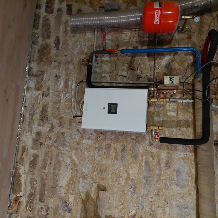 Chaudière - Chauffage: Électrique; Remplacement; 3 pièces
