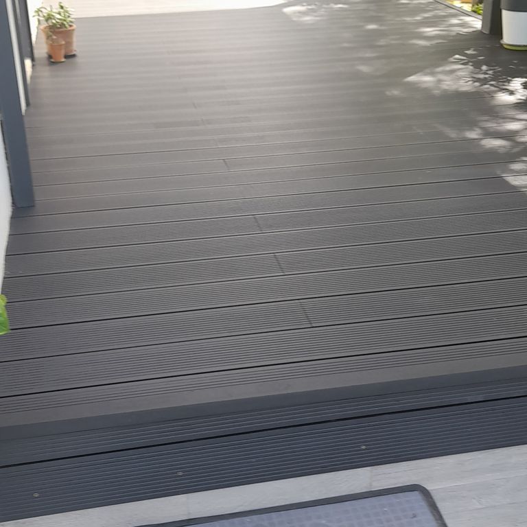 Terrasse en bois: 25 m²; Enlèvement et pose