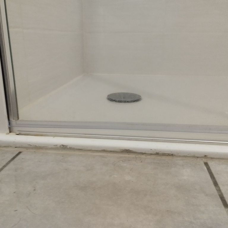 Petits travaux de plomberie: Réparation; Salle de bain ou toilettes