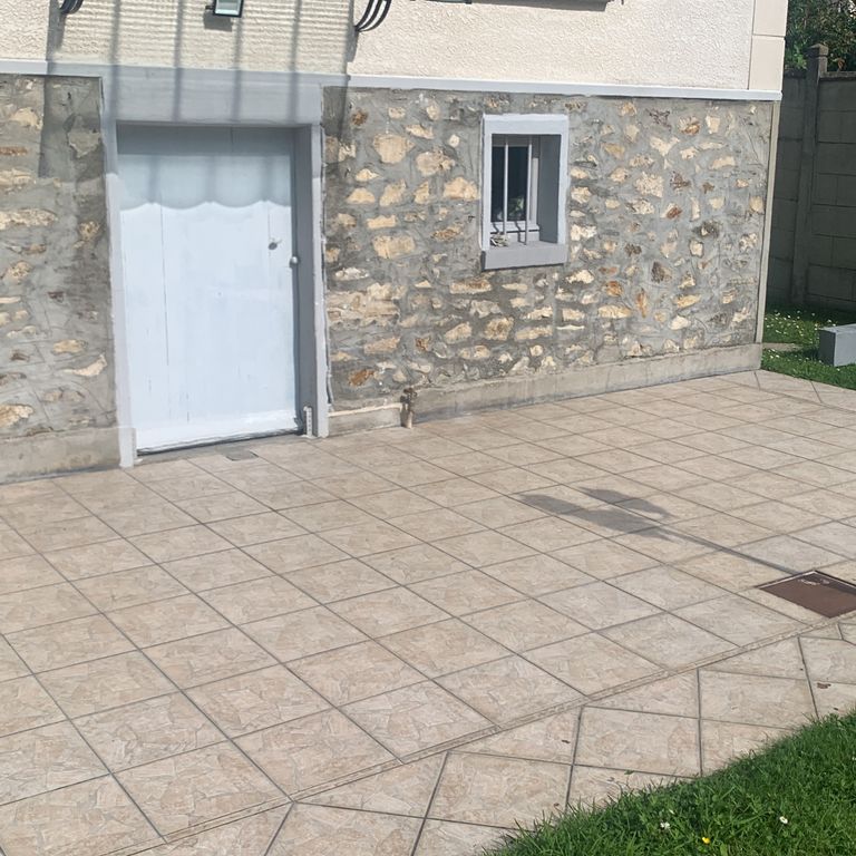 Pose d'un carrelage: Sols; 21 m²
