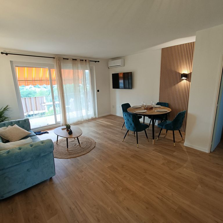 Travaux de plâtrerie: Murs, Plafonds; Plus de 5 pièces