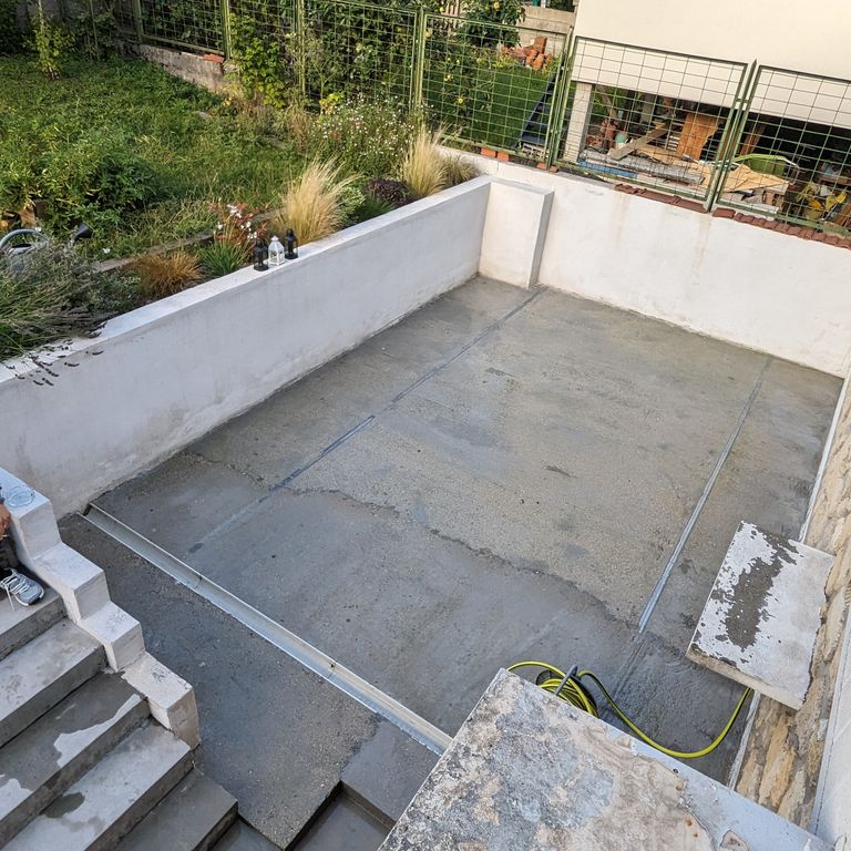 Pose d'un carrelage: Sols; 30 m²