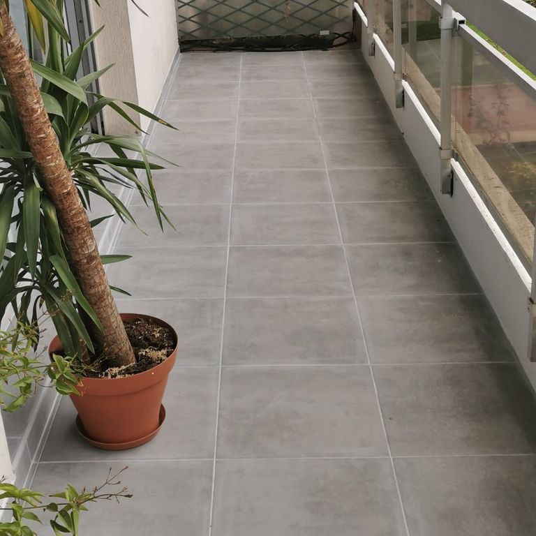 Pose d'un carrelage : Sols; 12 m2