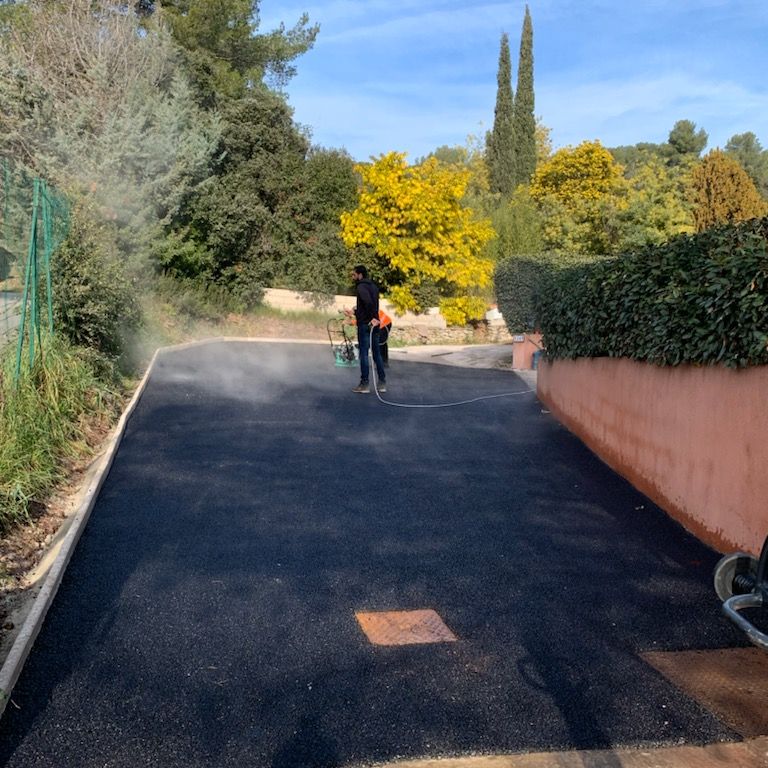 Chemin d'accès: Refaire un chemin; 125 m²; beton fibré