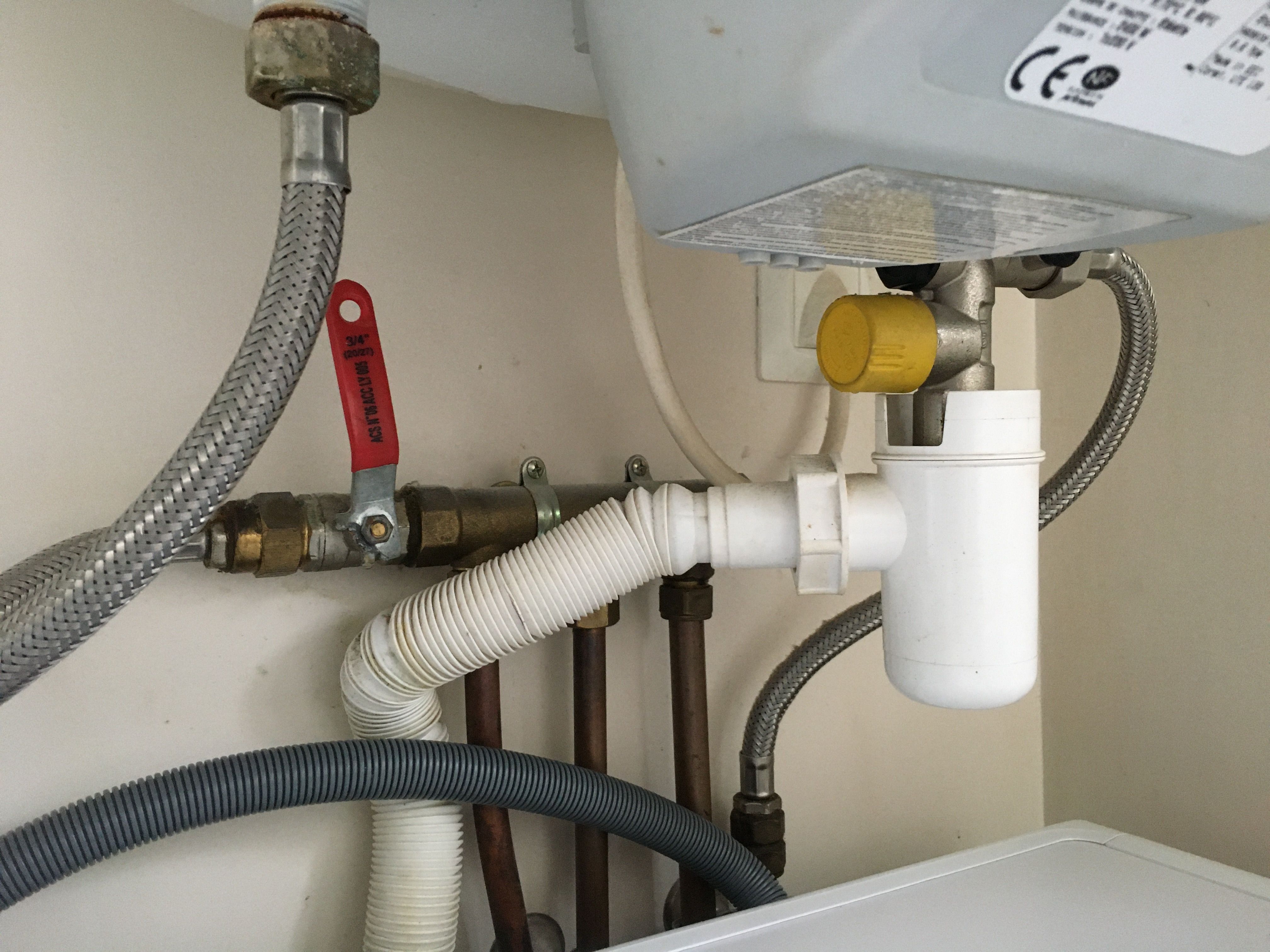 Petits travaux de plomberie : Remplacement; Salle de bains ou toile ...