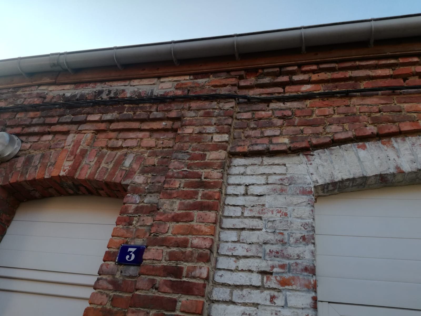 Isolation par l'extérieur : 25 m2; Brique; Un étage - Travaux.com
