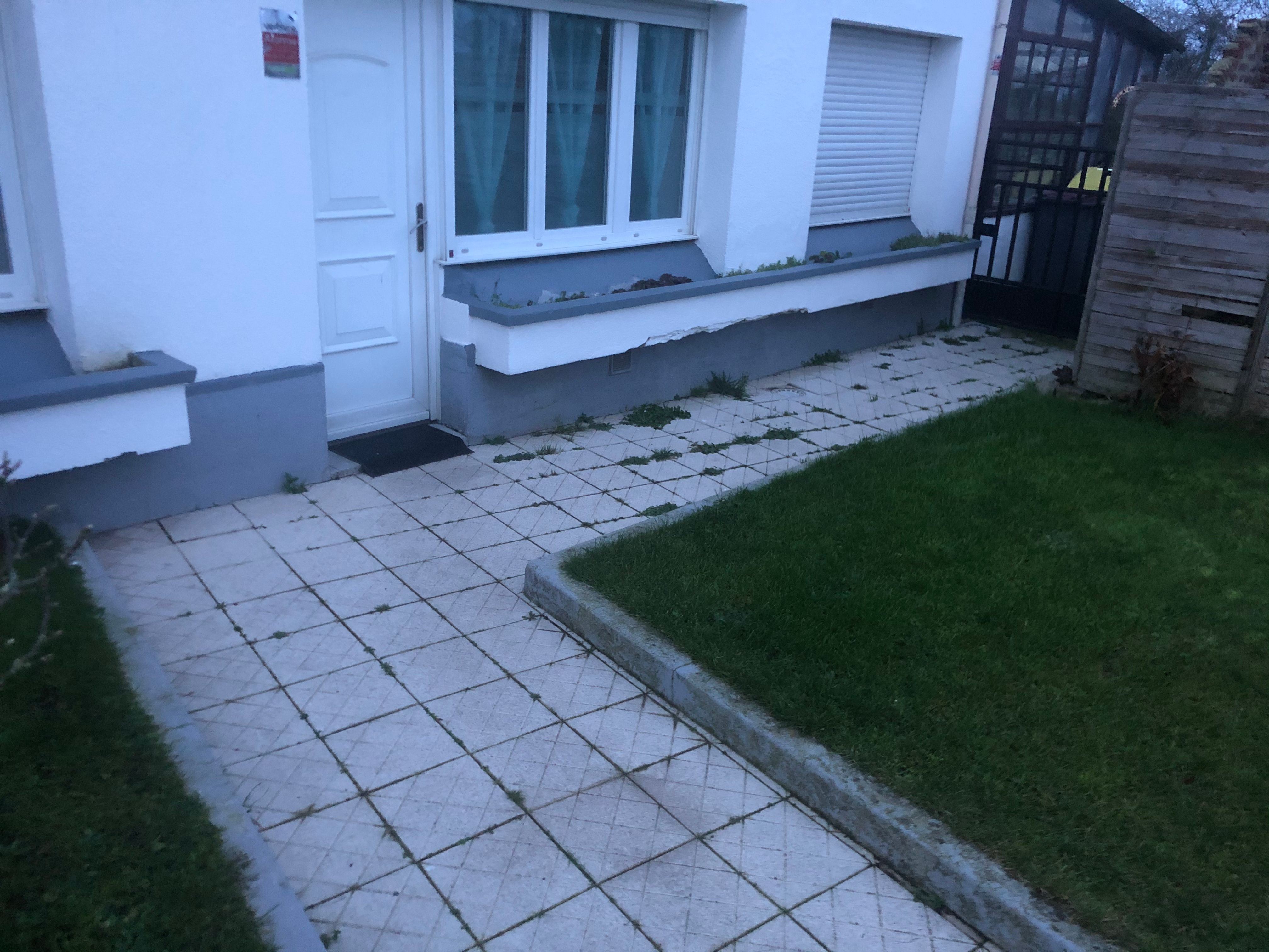 Goudronnage : Goudronner un chemin; 18 m - Travaux.com